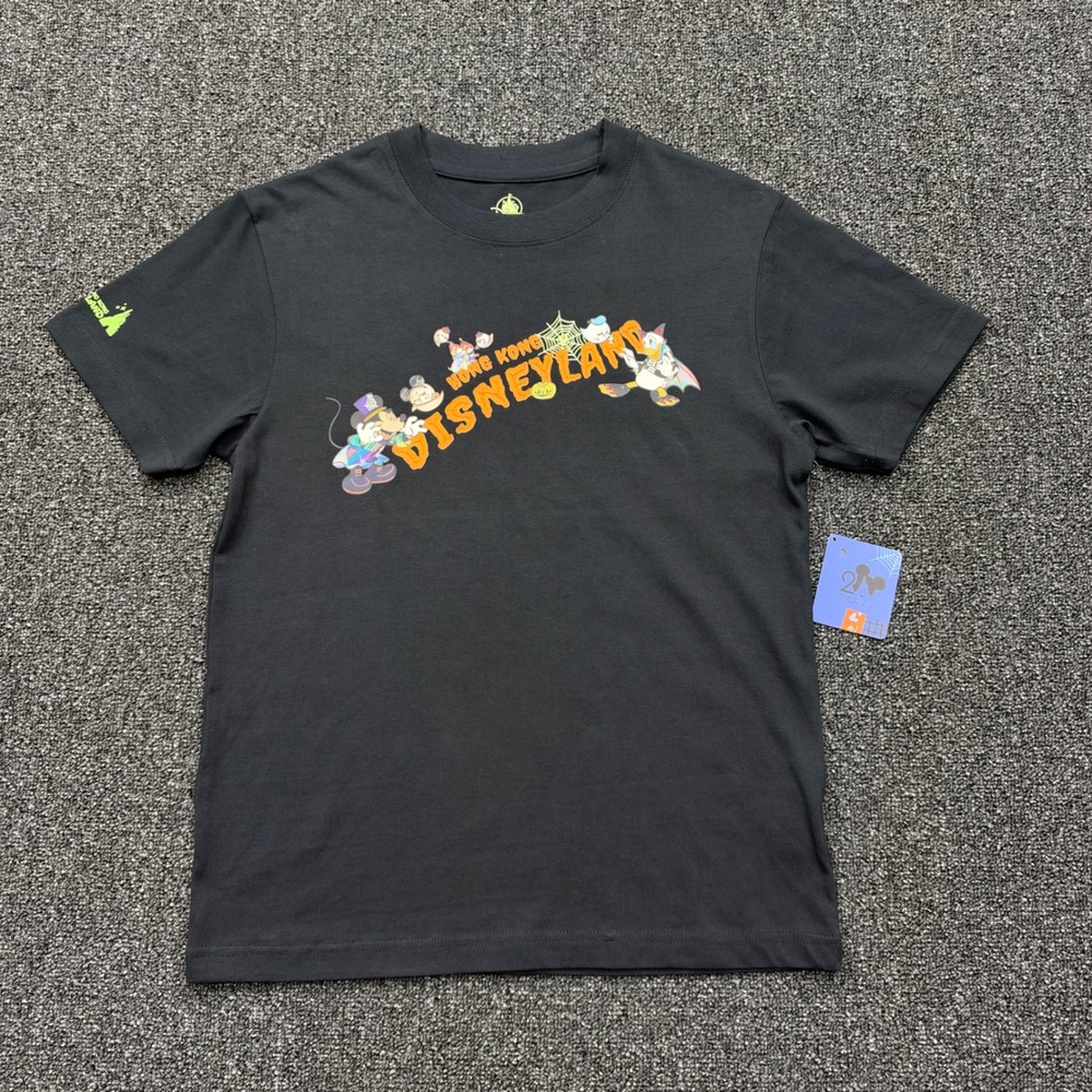 Disney Hong Kong Disneyland Halloween Graphic Tee XS Black NWT dead stock